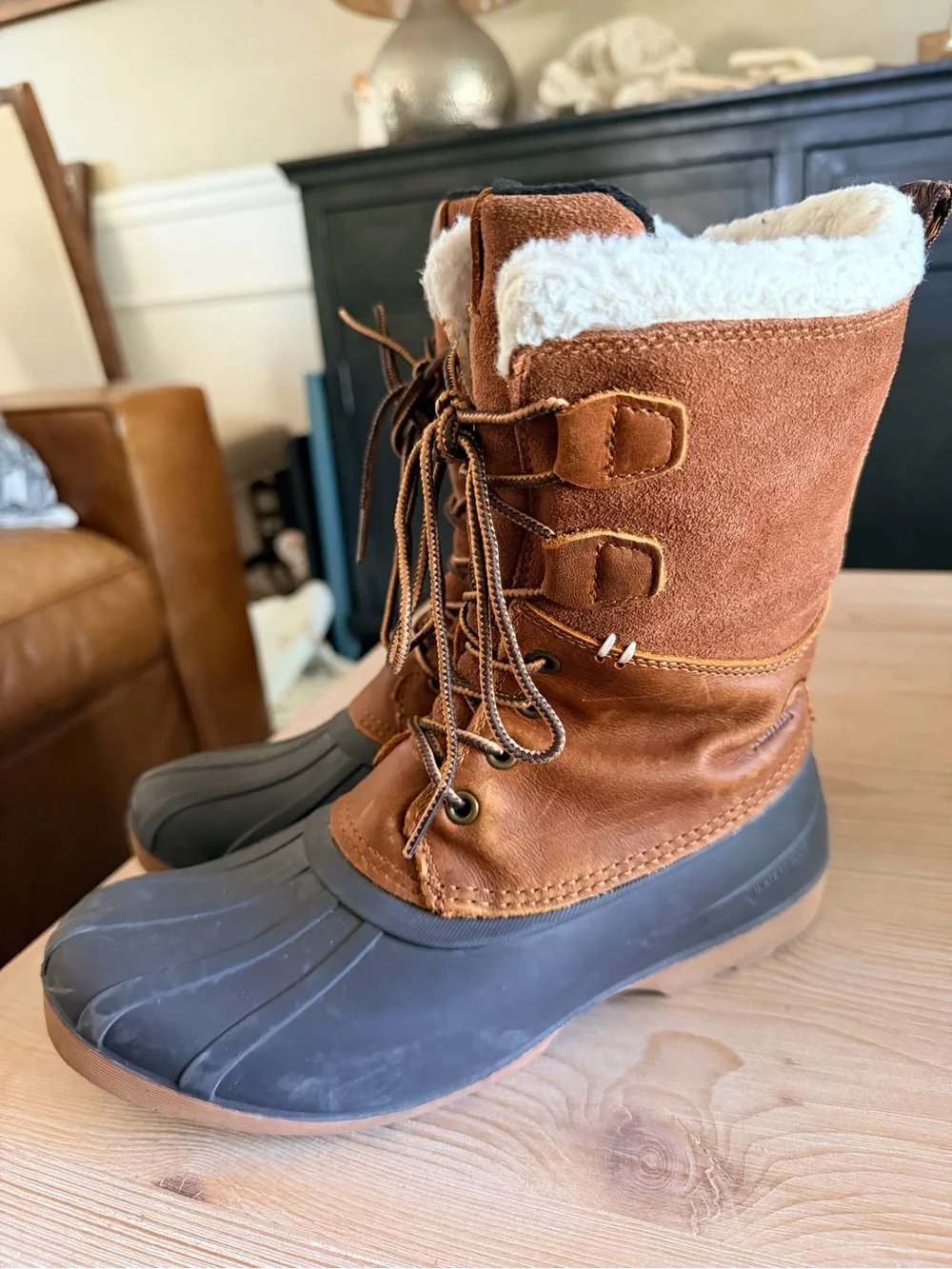 Kamik Women’s Insulated Brown suede and leather lace-Up Winter Boots